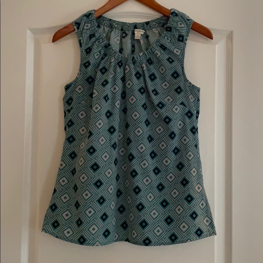 Green sleeveless Banana Republic blouse size S